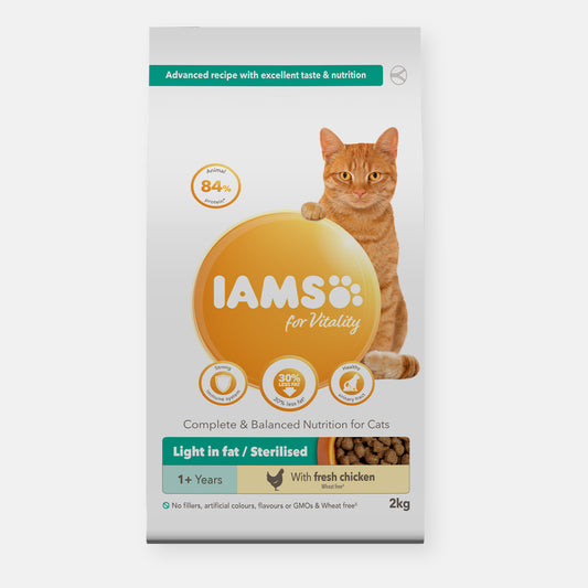 IAMS Vitality Light/Sterilised Cat Food with Fresh Chicken 2KG