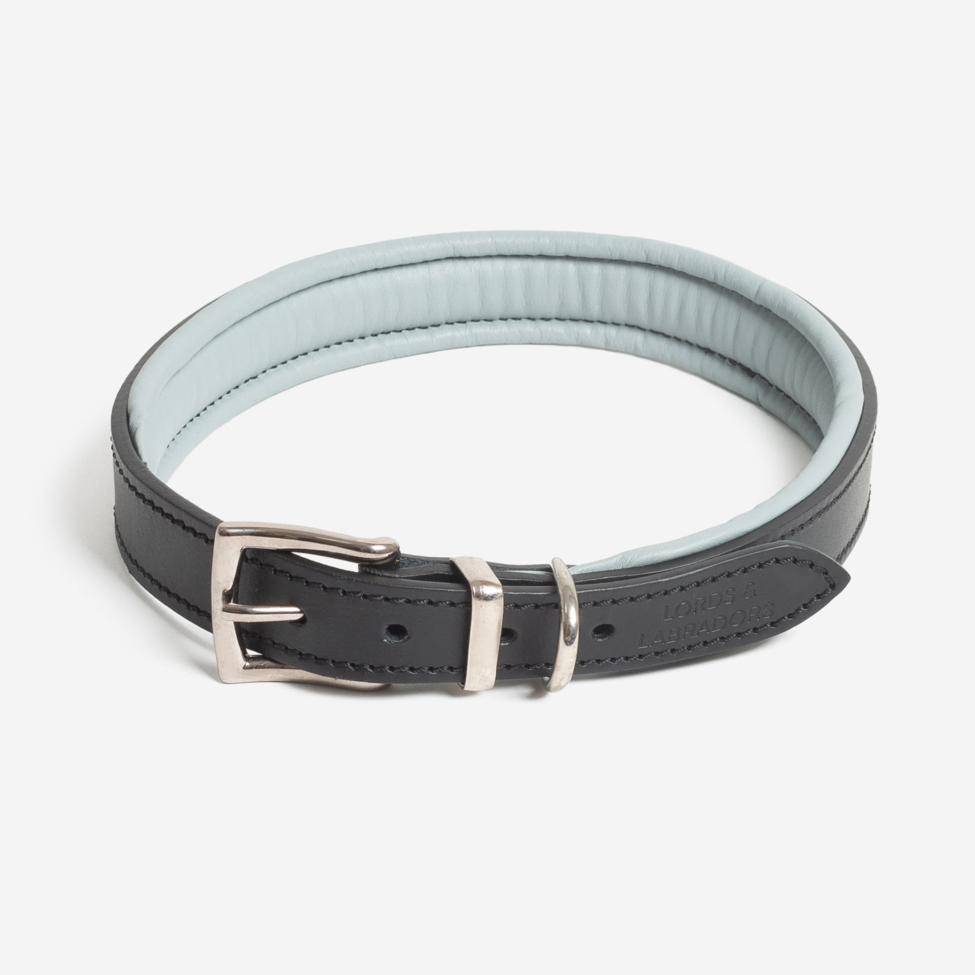 Discover dog walking luxury with our handcrafted Italian padded leather dog collar in Black & Grey! The perfect collar for dogs available now at Lords & Labradors 