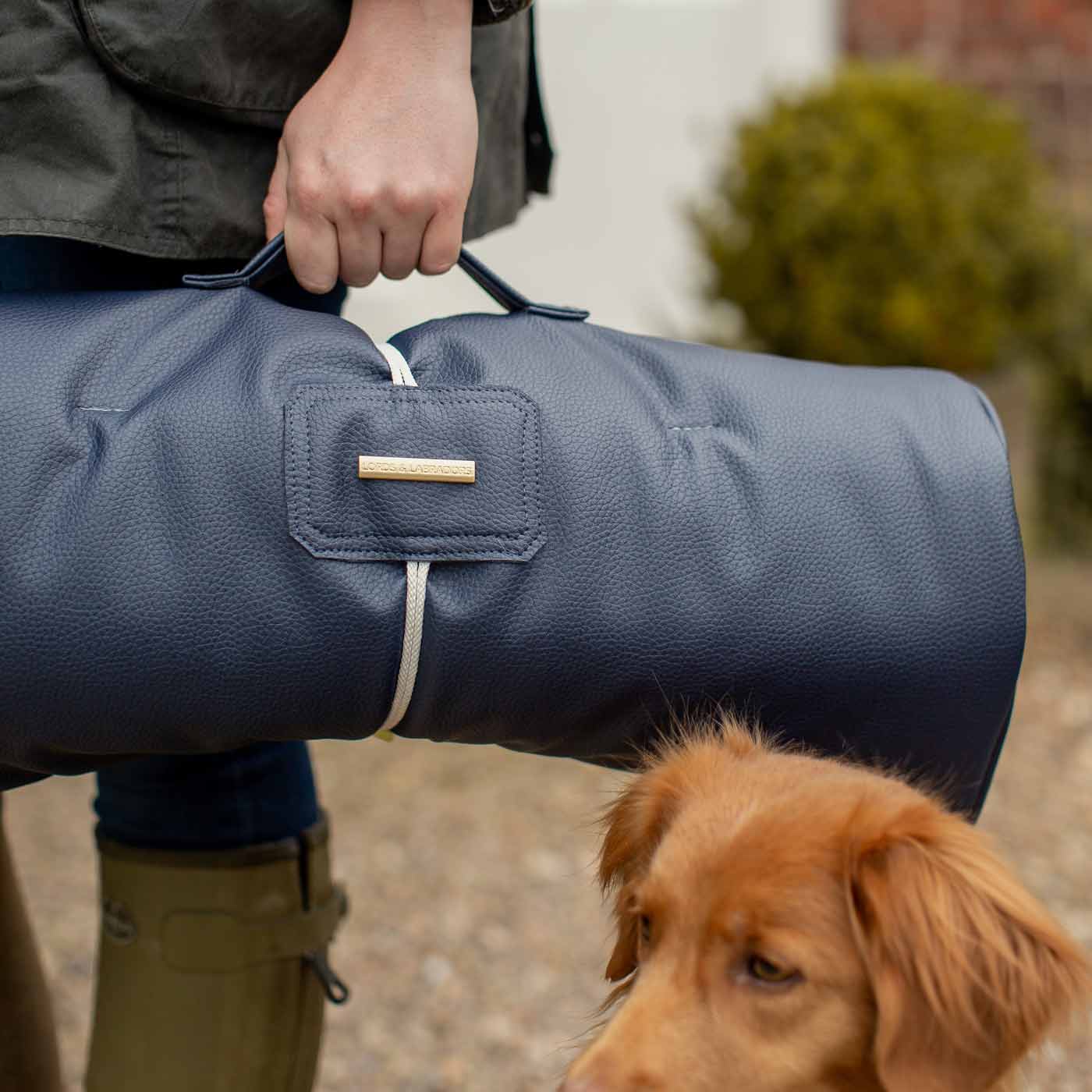 Embark on the perfect pet travel with our luxury Travel Mat in Rhino Pacific. Featuring a Carry handle for on the move once Rolled up for easy storage, can be used as a seat cover, boot mat or travel bed! Available now at Lords & Labradors
