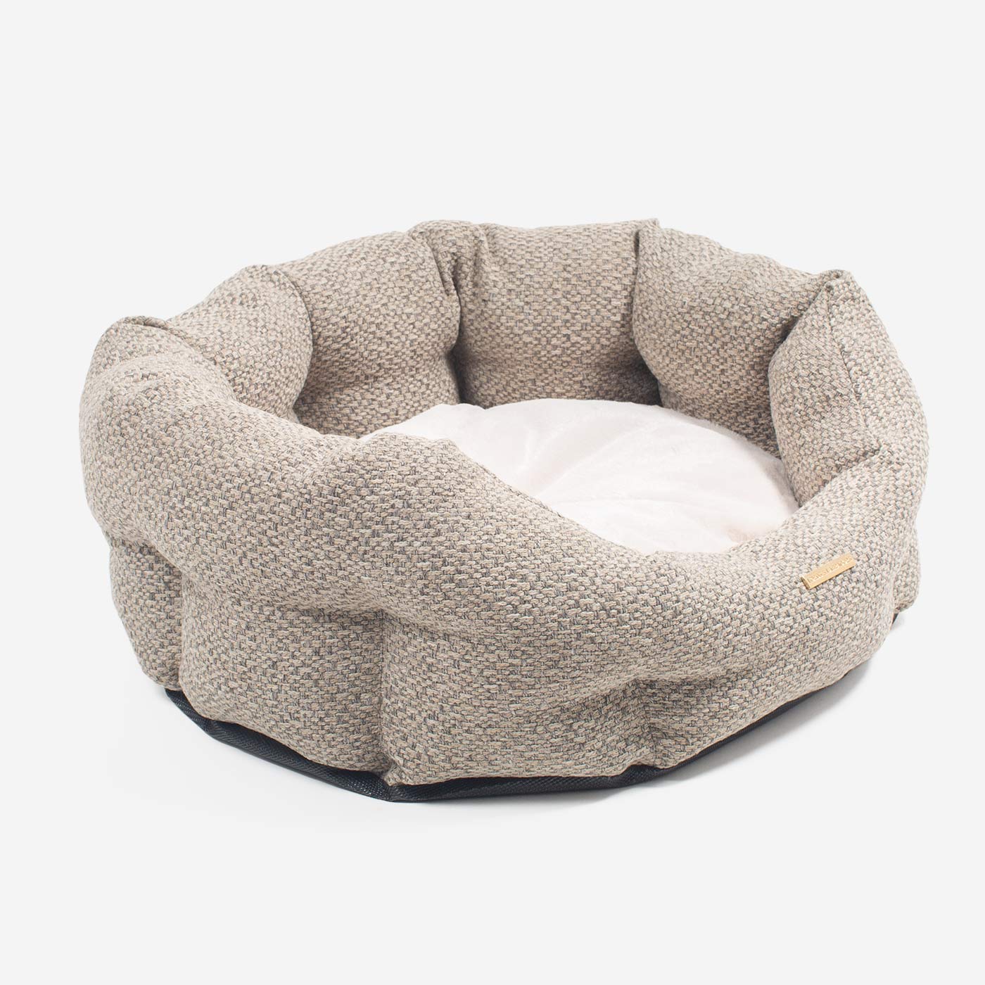 Discover our luxury Herdwick oval dog bed in beautiful pebble, the ideal choice for dogs to enjoy blissful nap-time, featuring reversible inner cushion with raised sides for dogs who love to rest their head for the ultimate cosiness! Handcrafted in Italy for pure pet luxury! Available now at Lords & Labradors