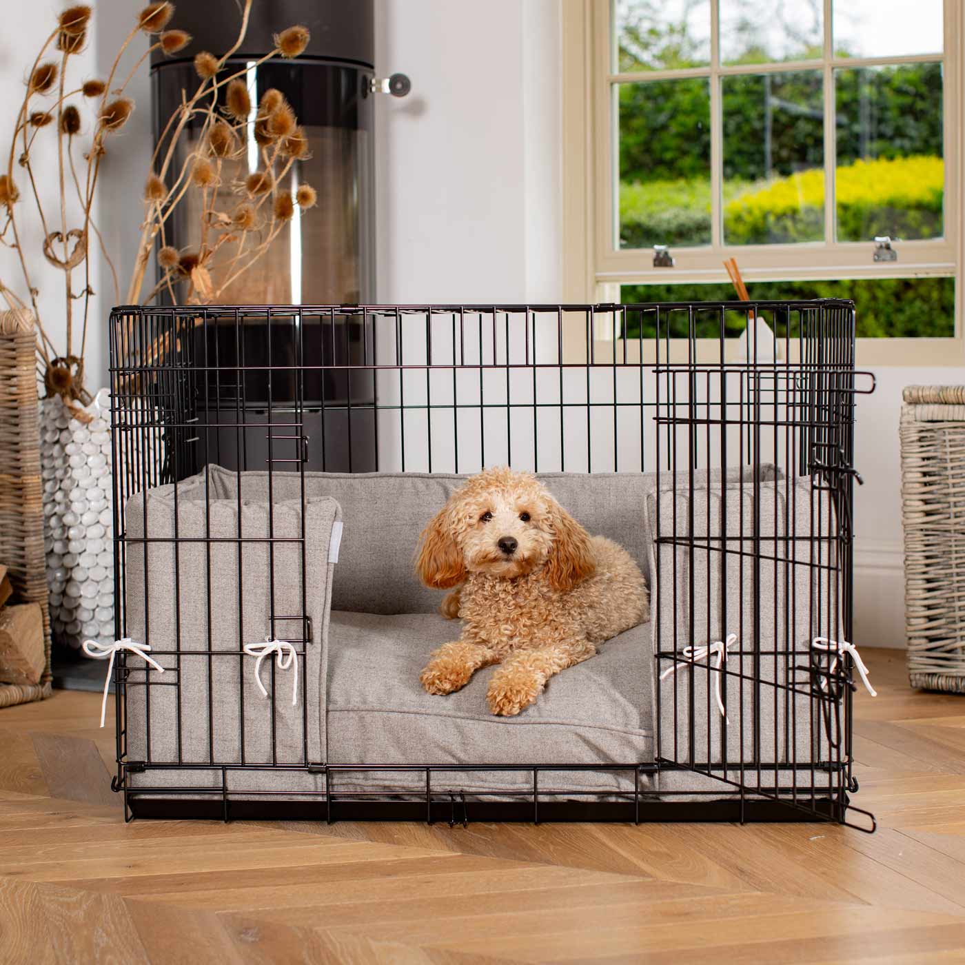 Dog Crate with Cushion & Bumper in Inchmurrin Ground by Lords & Labradors