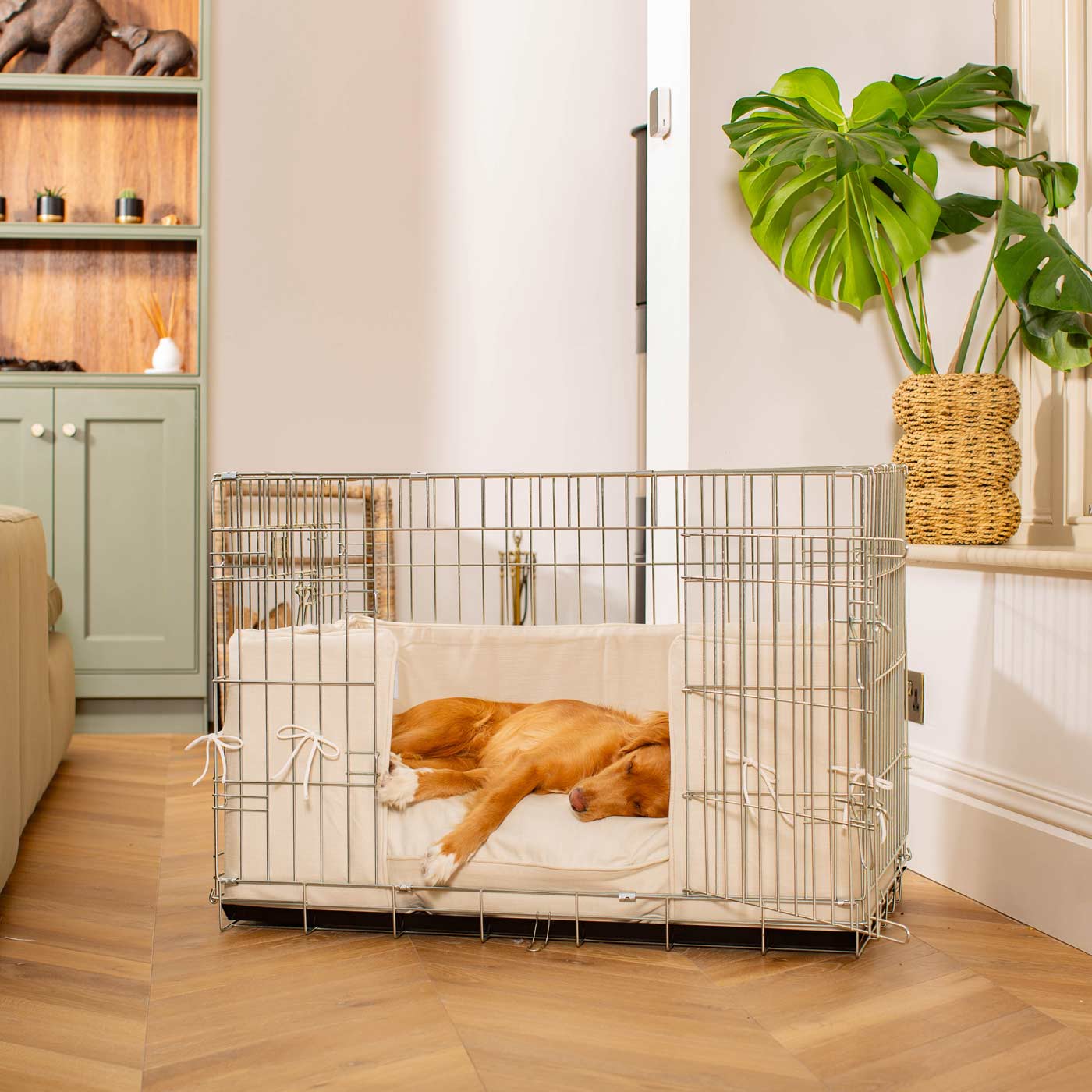 [colour:savanna Bone] Accessorise your dog crate with our stunning bumper covers, choose from our Savanna collection! Made using luxury fabric for the perfect crate accessory to build the ultimate dog den! Available now in 3 colours and sizes at Lords & Labradors