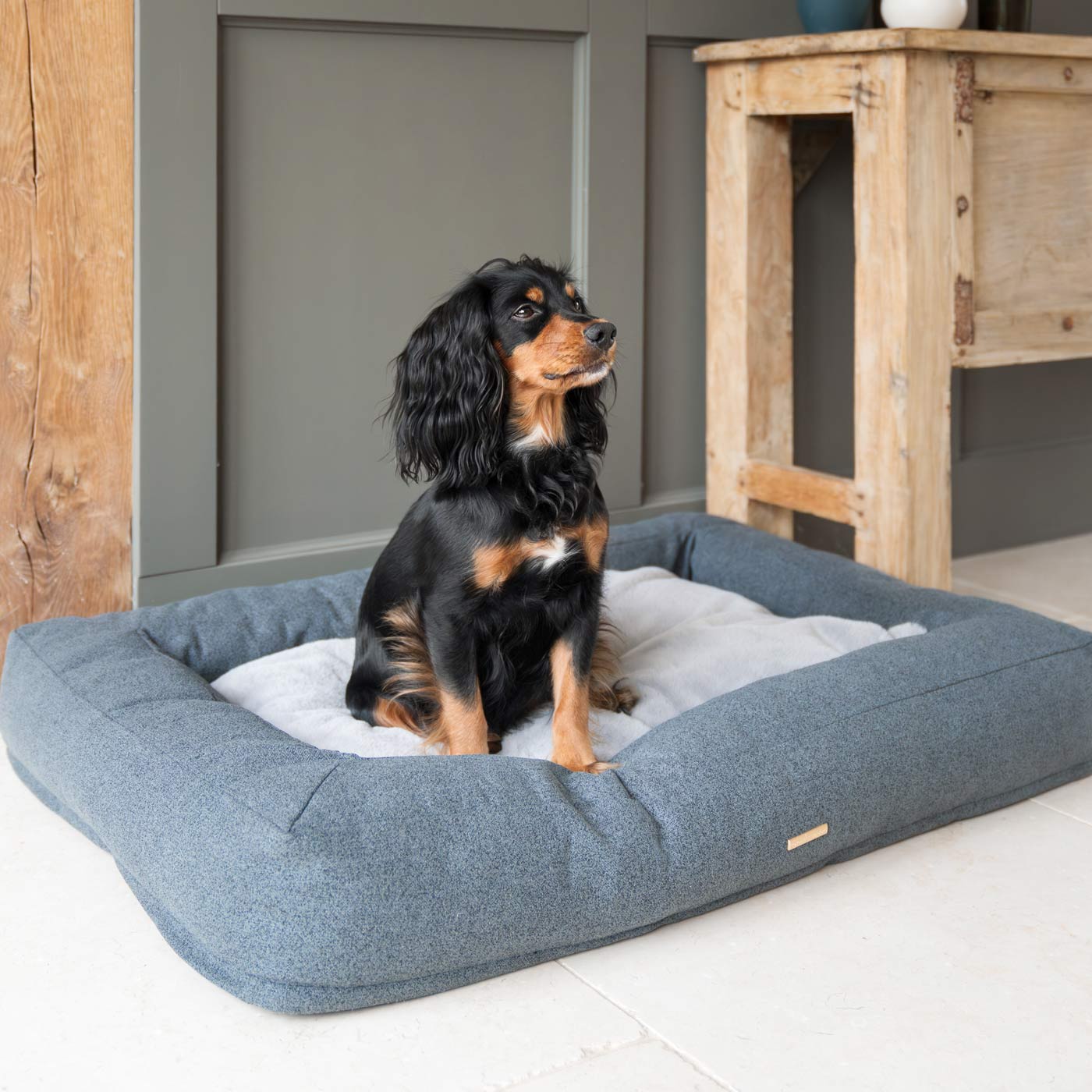 Comfort Cube Dog Bed Anthracite | Luxury Dog Beds | Lords & Labradors