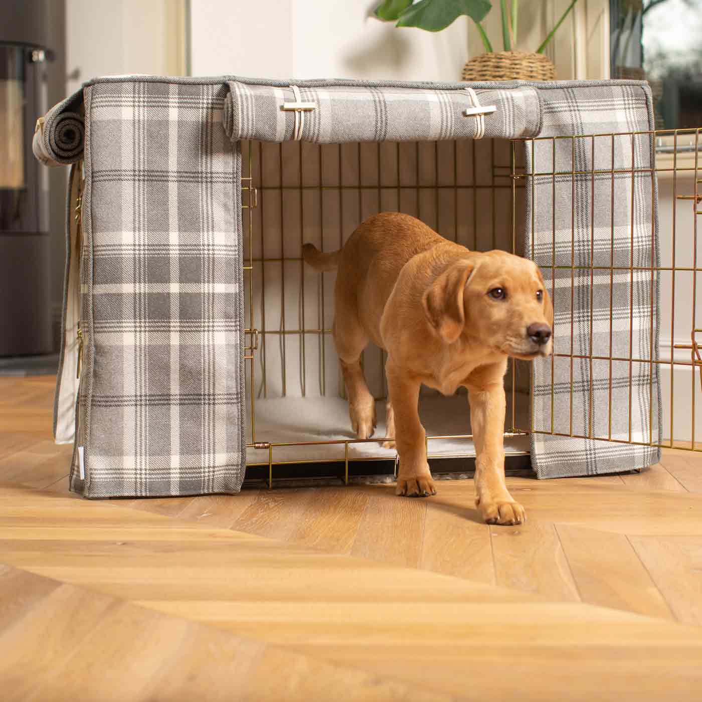 Discover Our Heavy-Duty Dog Crate With Dove Grey Tweed Crate Cover! The Perfect Crate Cover For The Perfect Crate Accessory. Available To Personalise Here at Lords & Labradors 