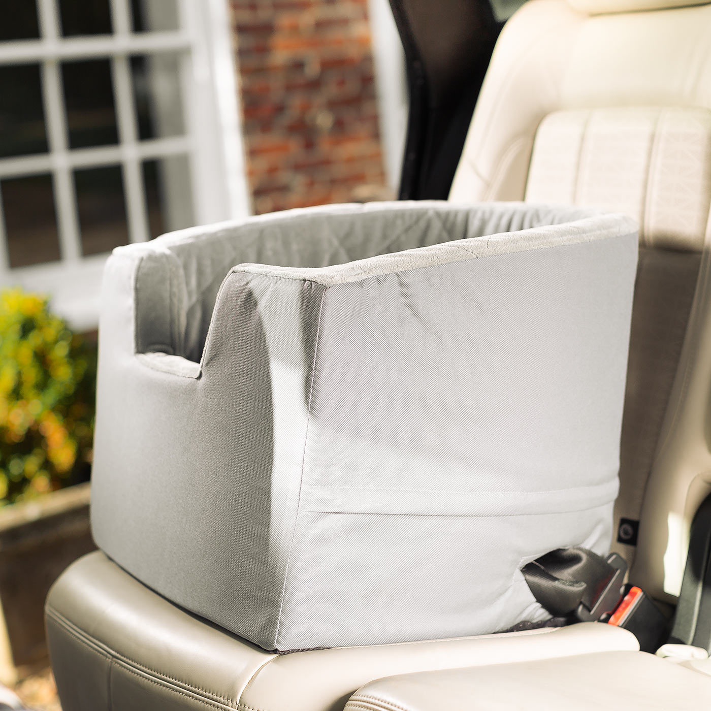 Embark on the perfect pet travel with our luxury car booster seat! Featuring removable cushion with foam padding for extra comfort! Available now at Lords & Labradors       
