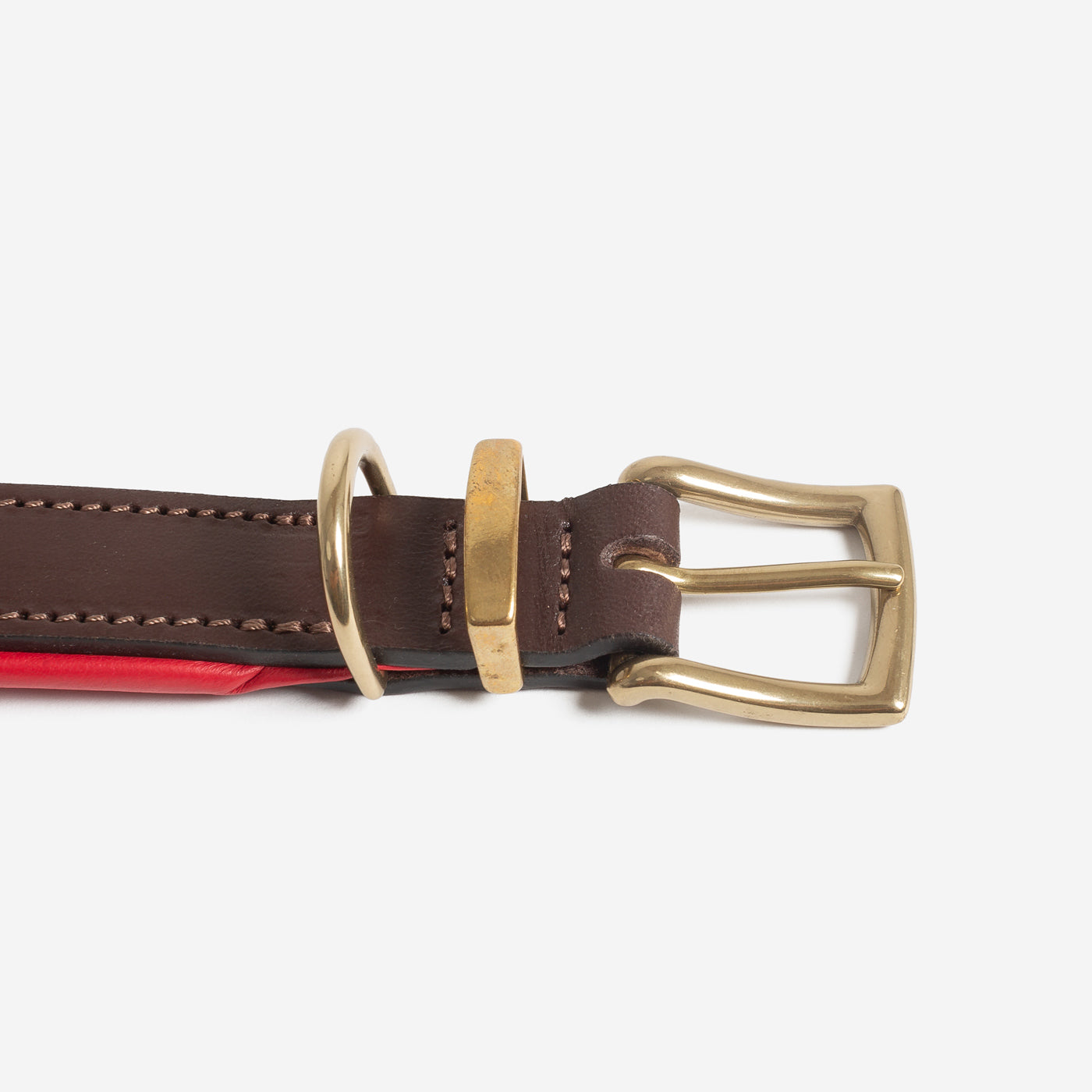 Discover dog walking luxury with our handcrafted Italian padded leather dog collar in Brown & Red! The perfect collar for dogs available now at Lords & Labradors 
