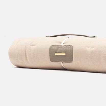 Embark on the perfect pet travel with our luxury Travel Mat in Savanna Oatmeal! Featuring a Carry handle for on the move once Rolled up for easy storage, can be used as a seat cover, boot mat or travel bed! Available now at Lords & Labradors