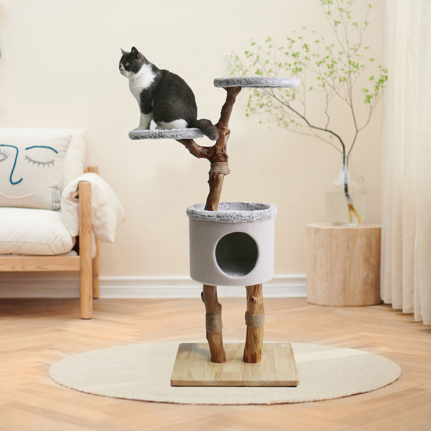 Discover our Luxury Back To Nature High Rise Cat Scratch Post. Features the Perfect Sleep Spot in the Cave as a Hideaway and Perfect For Scratching And Multiple Cats To Play, Weight Limit 20kg! Available Now at Lords & Labradors