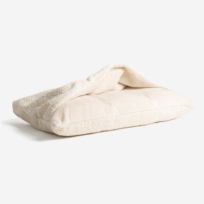 Lords & Labradors Sleepy Burrows Bed in Ivory Bouclé