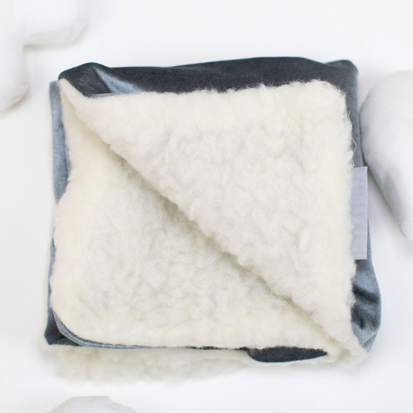  Super Soft Sherpa & Teddy Fleece Lining, Our Luxury Cat & Kitten Blanket In Stunning Elephant Velvet I The Perfect Cat Bed Accessory! Available Now at Lords & Labradors