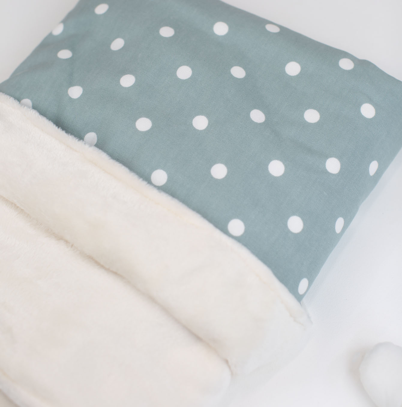  Super Soft Sherpa & Teddy Fleece Lining, Our Luxury Cat & Kitten Blanket In Stunning Duck Egg Spot I The Perfect Cat Bed Accessory! Available Now at Lords & Labradors