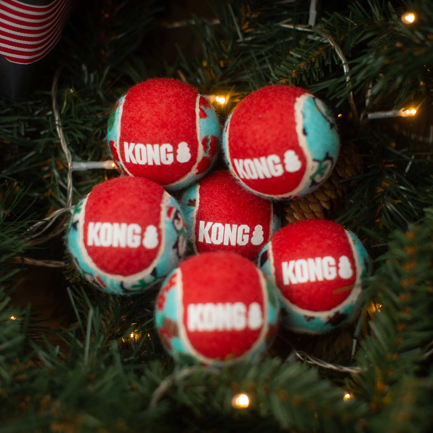 KONG Holiday SqueakAir Balls 6 Pack