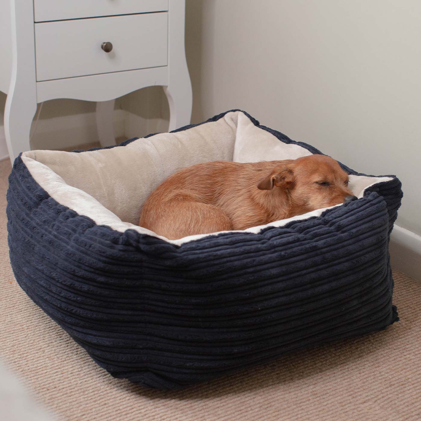 Super Soft, Plush Fabric Essentials Box Bed For Dogs, A Luxury Dog Bed Made Using Sherpa/Fleece To Bring The Perfect Pet Bed For The Ultimate Nap Time! Available Now at Lords & Labradors