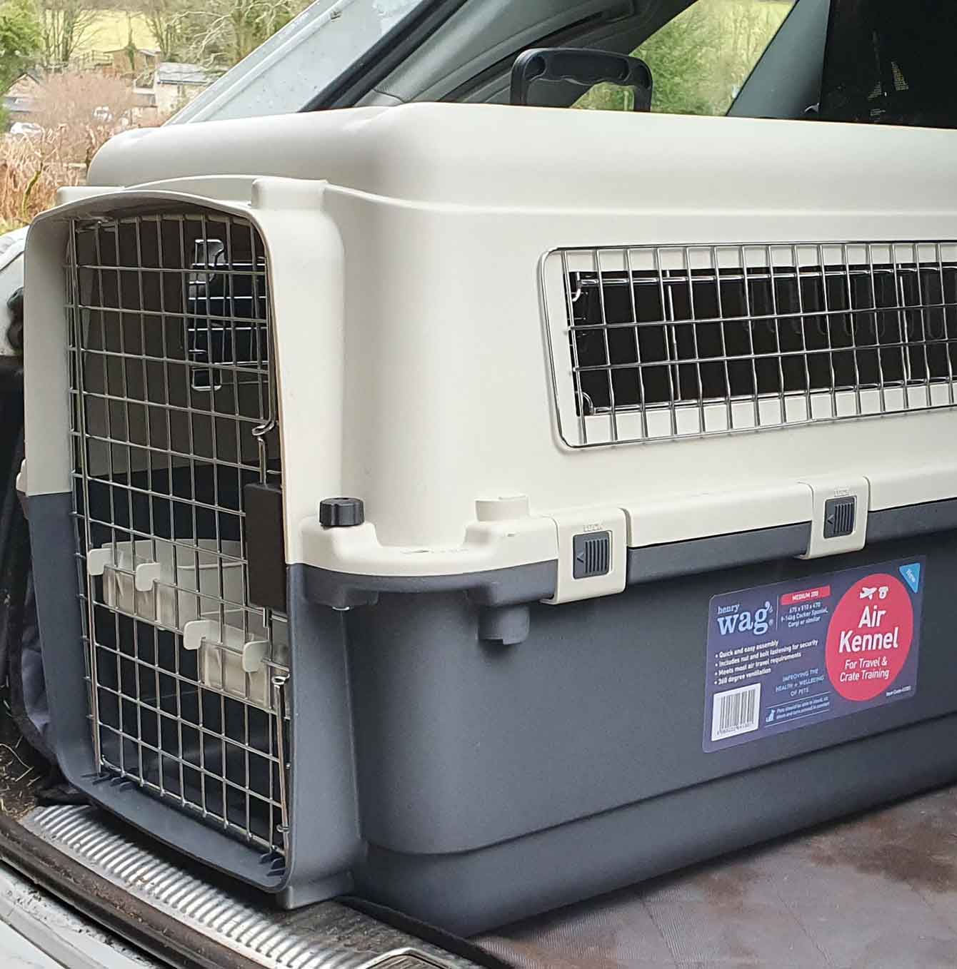 Henry Wag Air Kennel Closed Door Car Boot Lifestyle