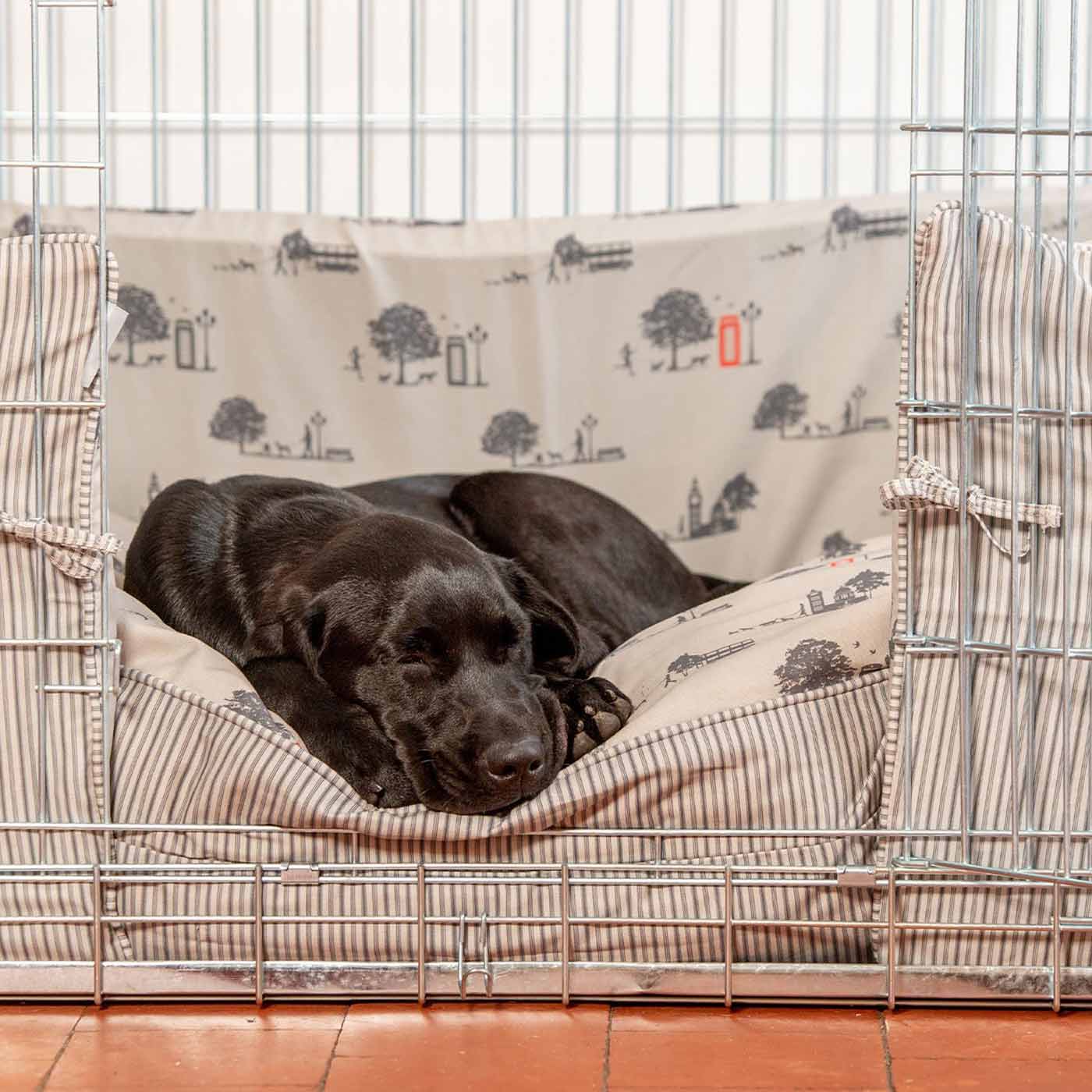 Dog Crate Bumper in Hyde Park by Lords & Labradors