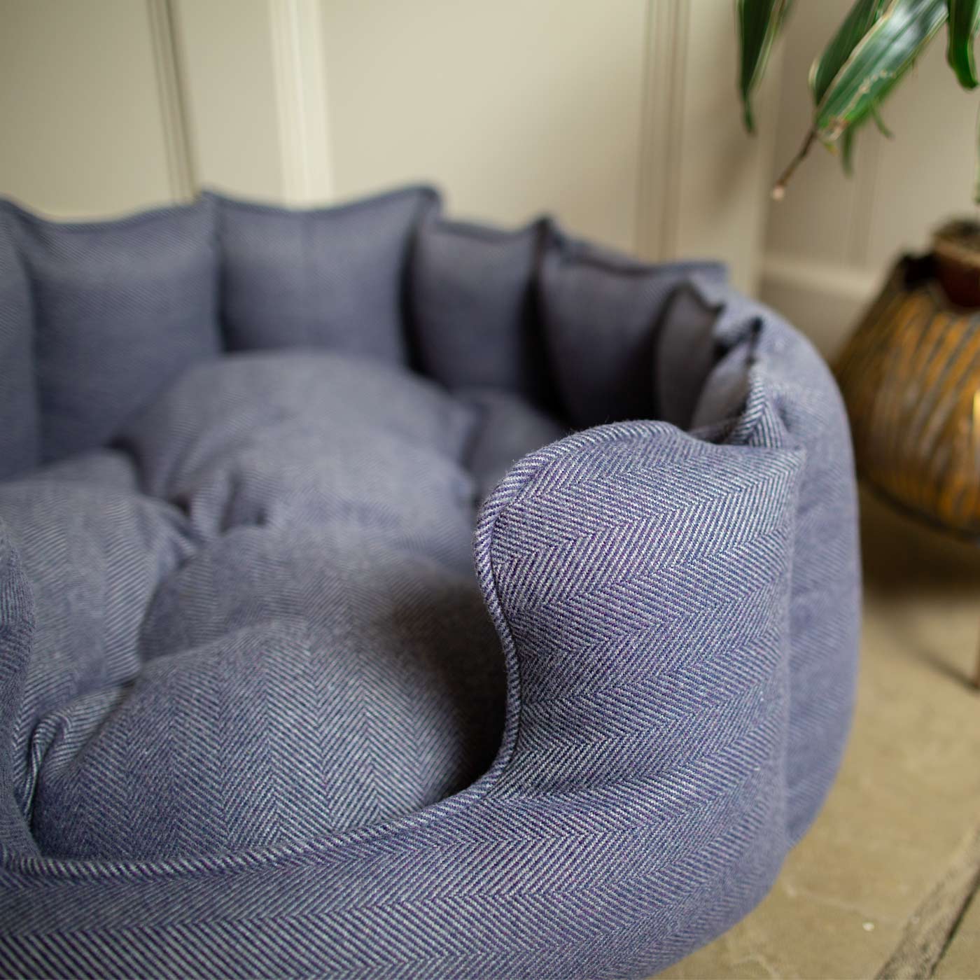 Discover Our Luxurious High Wall Bed For Cats, Featuring inner pillow with plush teddy fleece on one side To Craft The Perfect Cat Bed In Stunning Oxford Herringbone Tweed! Available To Personalise Now at Lords & Labradors 