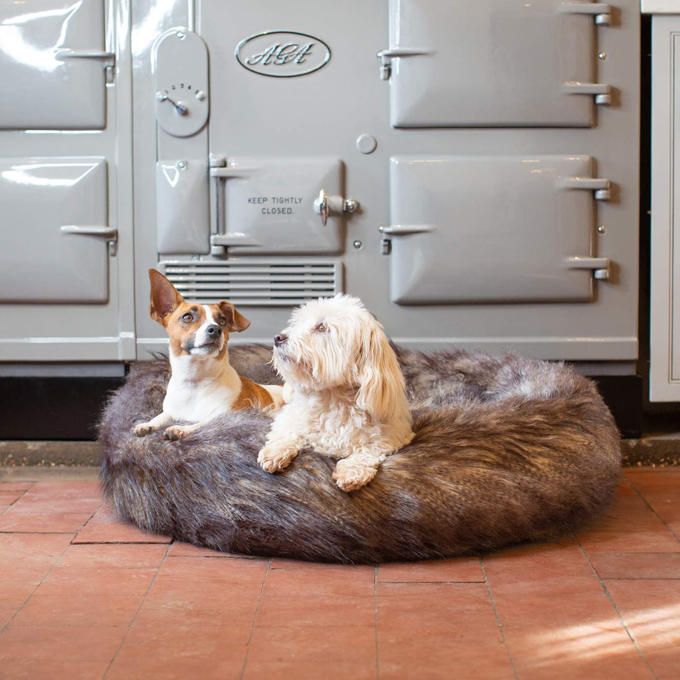 Lords & Labradors Faux Fur Snuggle Donut Bed in Wolf Fur